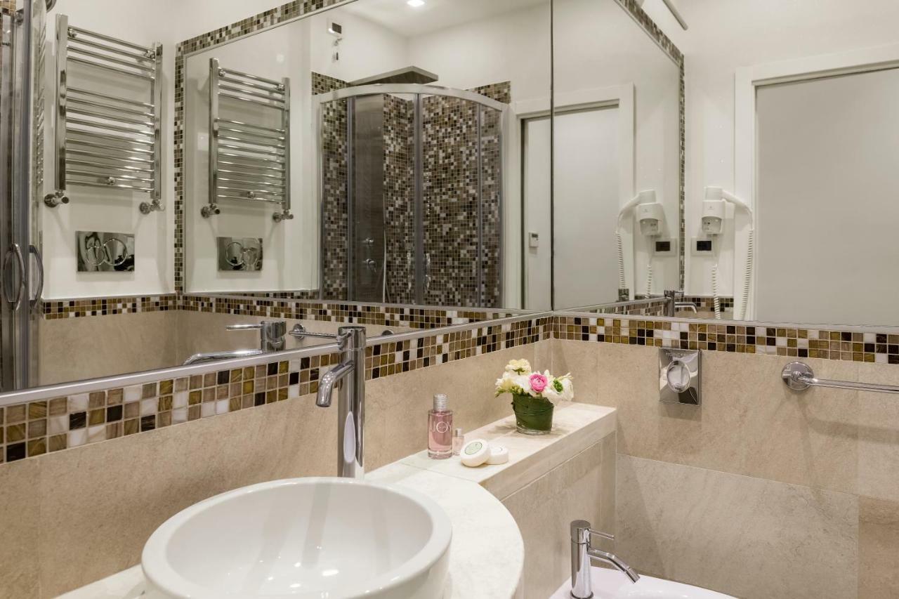 เรซิเดนซา ซานาร์เดลลี Bed & Breakfast โรม ภายนอก รูปภาพ